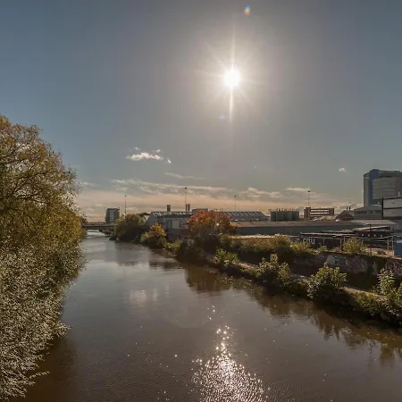 Pass The Keys Deluxe On The River Leeds Dock Pass The Keys Leeds (West Yorkshire)